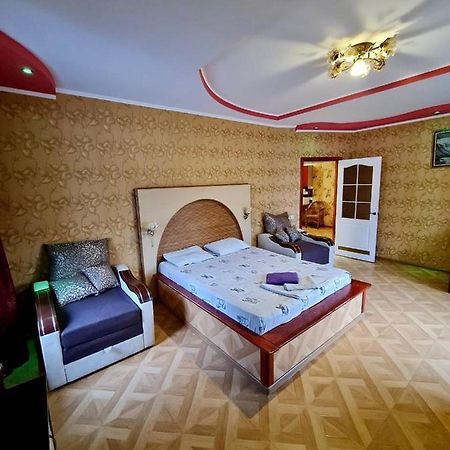Мини-Отель Kropivnickij Kültér fotó